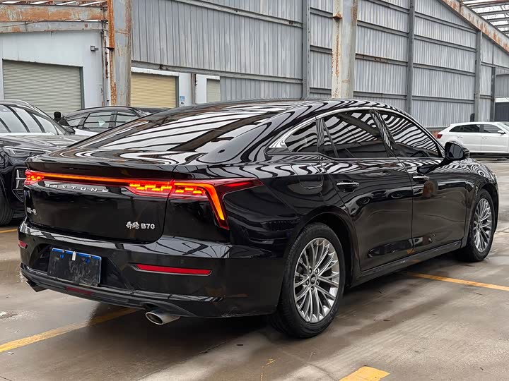 Фото 9 - Bestune B70