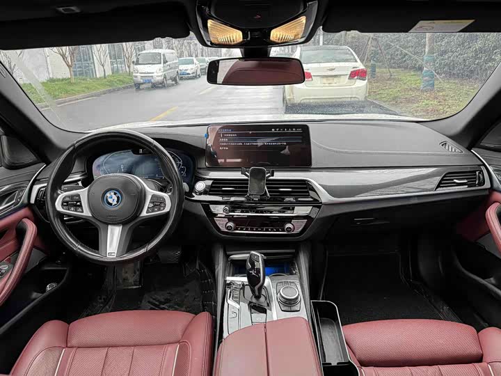Photo 4 - BMW 5 Series Hybrid