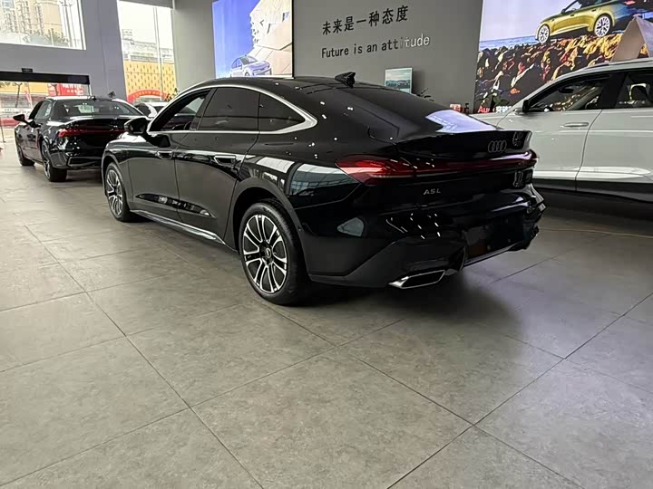 Фото 4 - Audi A5L Sportback