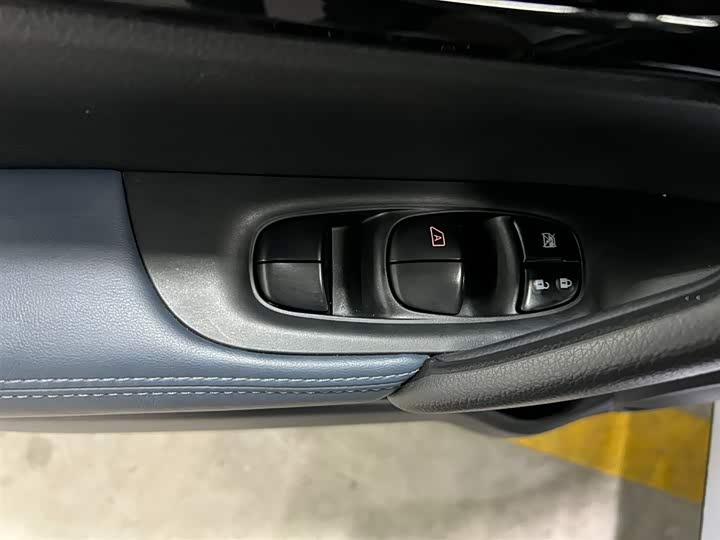 Фото 9 - Nissan Qashqai