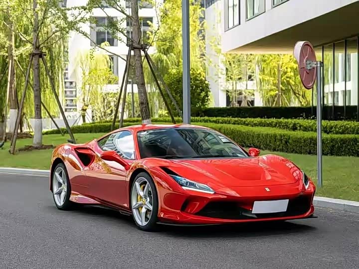 Photo 1 - Ferrari F8
