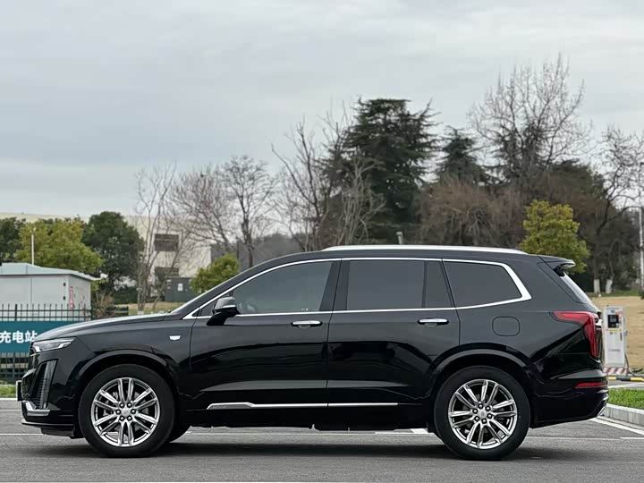 Фото 7 - Cadillac XT6