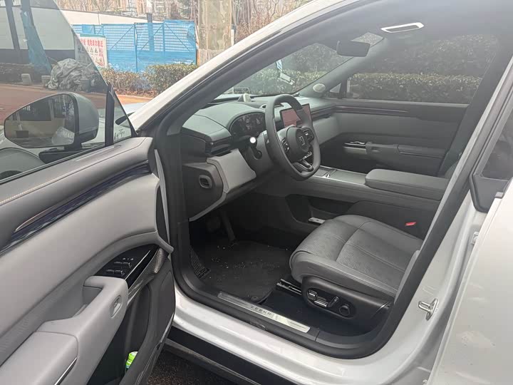 Фото 7 - Zeekr 7X