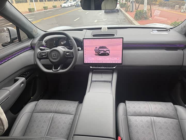 Фото 8 - Zeekr 7X