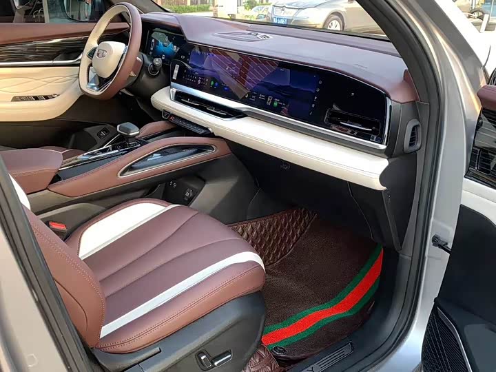 Фото 6 - Geely Monjaro