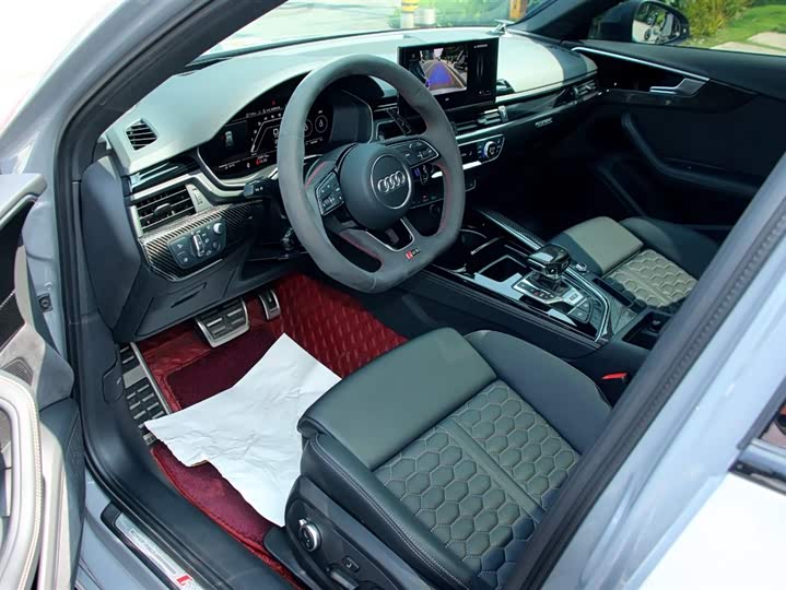 Фото 6 - Audi RS 4