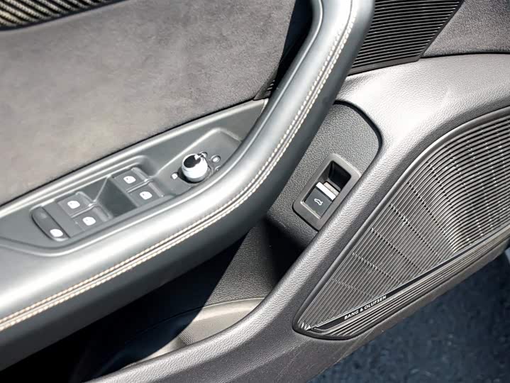 Фото 7 - Audi RS 4