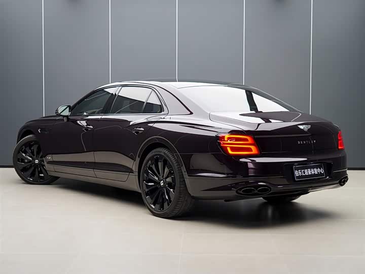 Фото 5 - Bentley Flying Spur