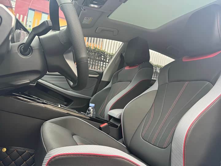 Photo 5 - Volkswagen Lamando L