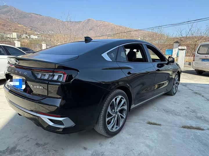 Фото 7 - Ford Mondeo