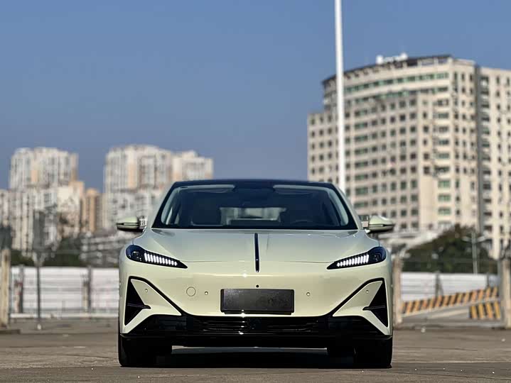 Фото 3 - Hongqi EH5 (Tiangong 05)