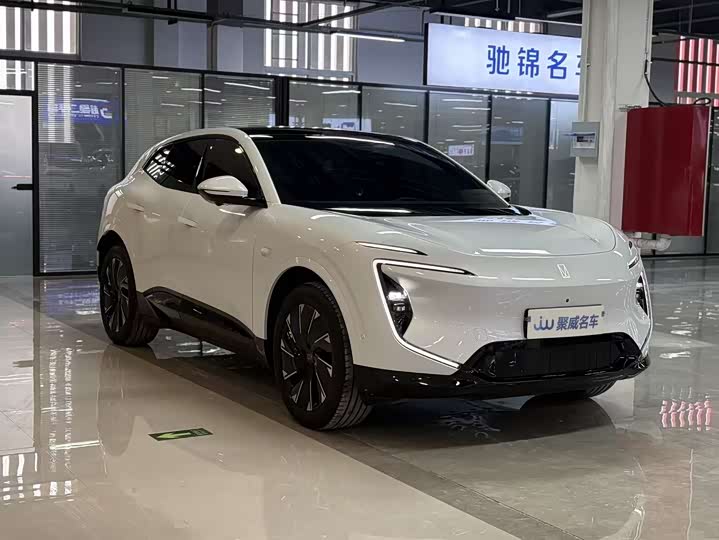 Фото 3 - Avatr 07