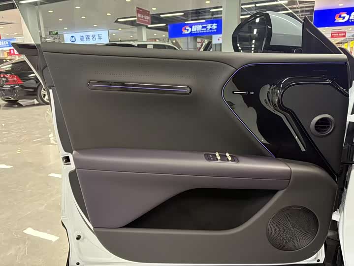 Фото 9 - Avatr 07