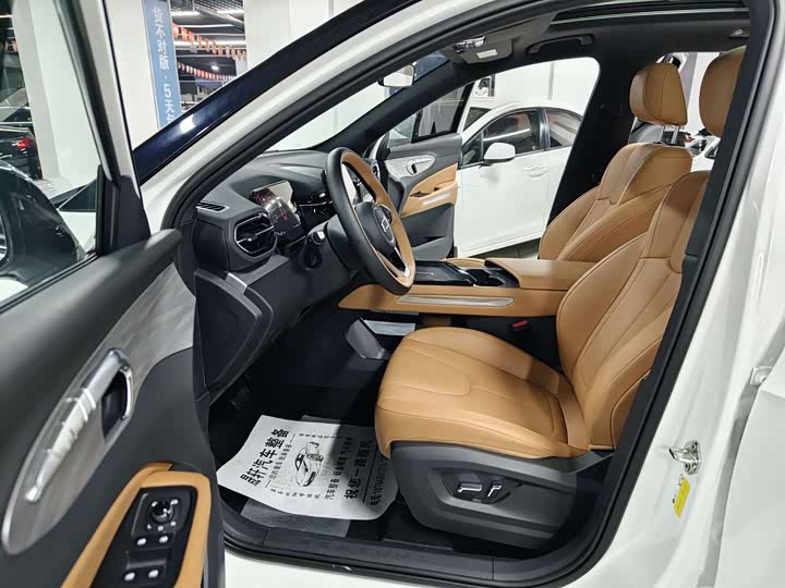 Фото 5 - Bestune 07