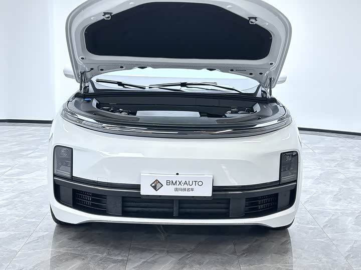 Фото 9 - LiXiang L8