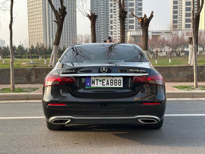 Фото 8 - Mercedes-Benz E-Class Hybrid
