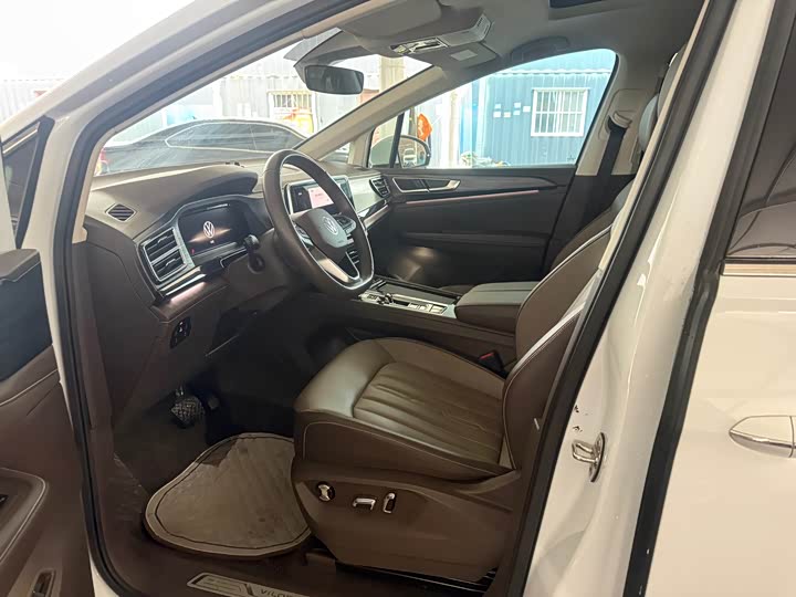 Фото 4 - Volkswagen Viloran