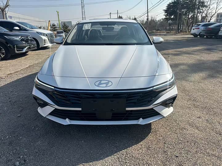 Фото 2 - Hyundai Elantra N line