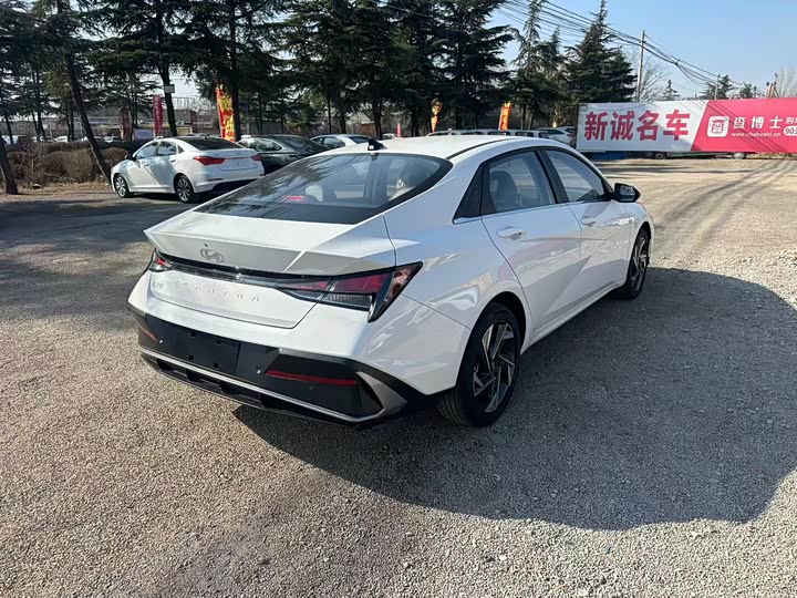 Фото 5 - Hyundai Elantra N line