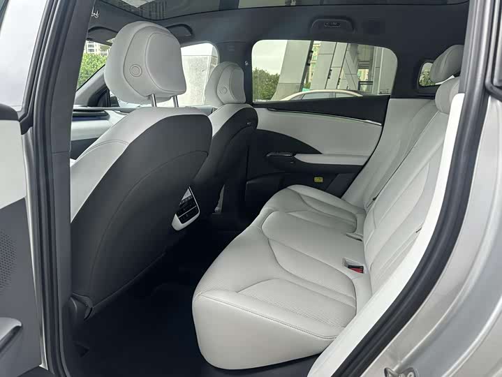 Фото 5 - XPeng G7