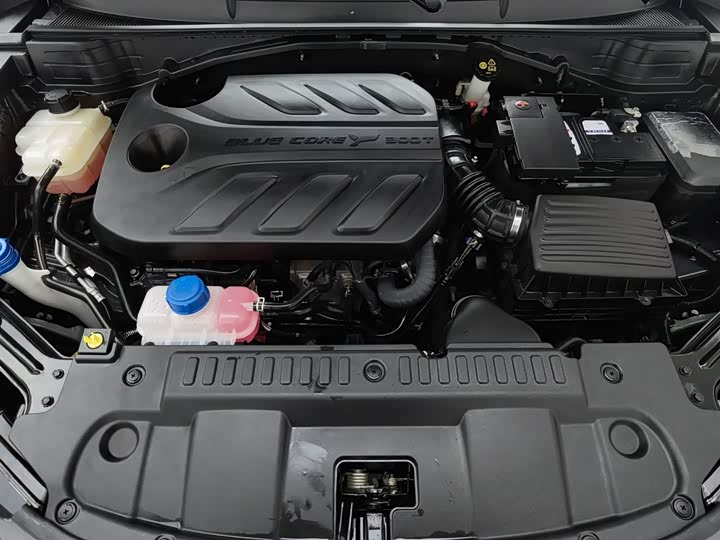 Фото 6 - Changan UNI-T