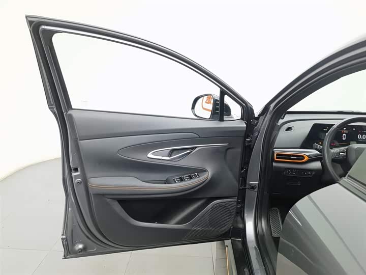 Фото 8 - Changan UNI-T