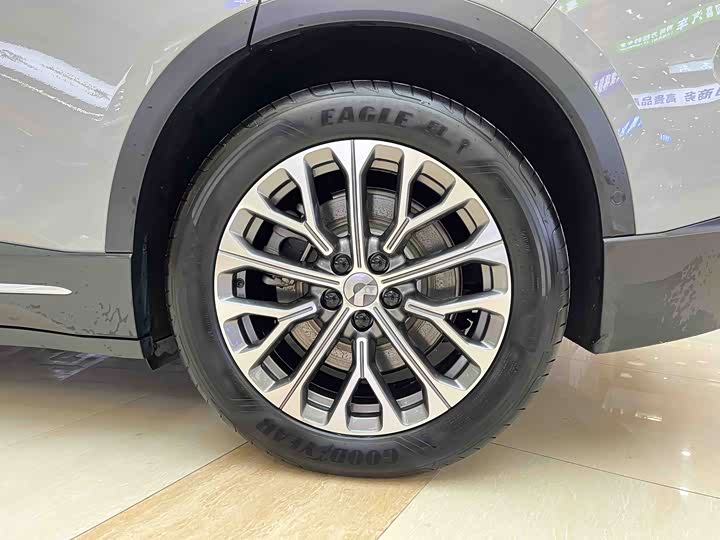 Фото 7 - Nio ES6