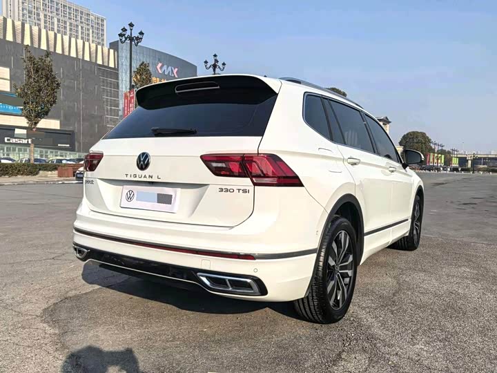 Фото 9 - Volkswagen Tiguan L Pro