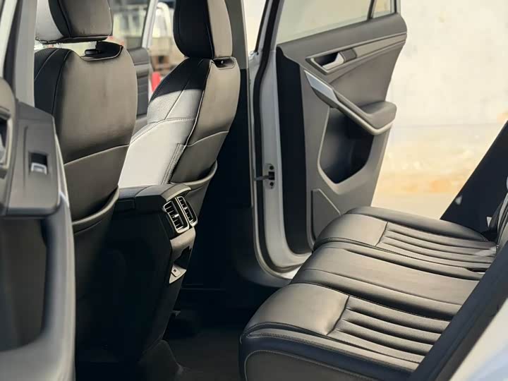 Фото 6 - Ford Territory