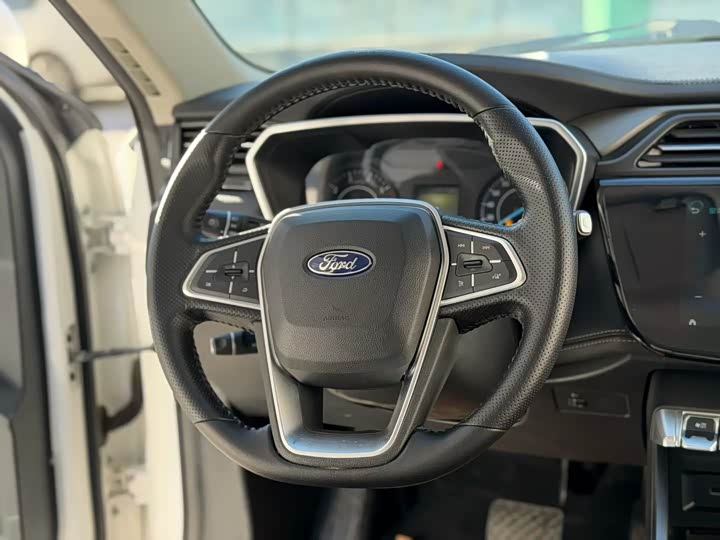 Фото 7 - Ford Territory