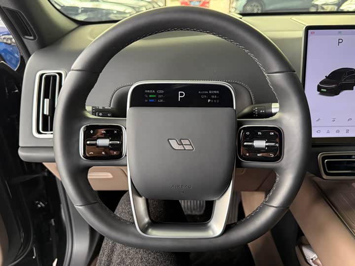 Фото 6 - LiXiang L7