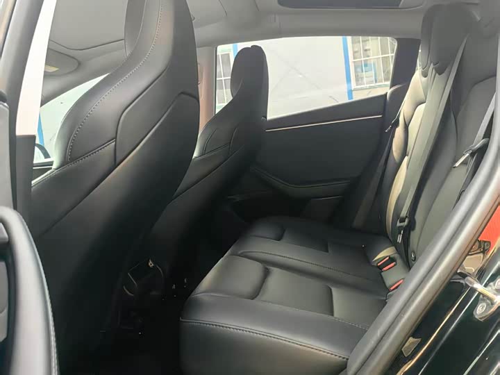 Photo 8 - Tesla Model 3