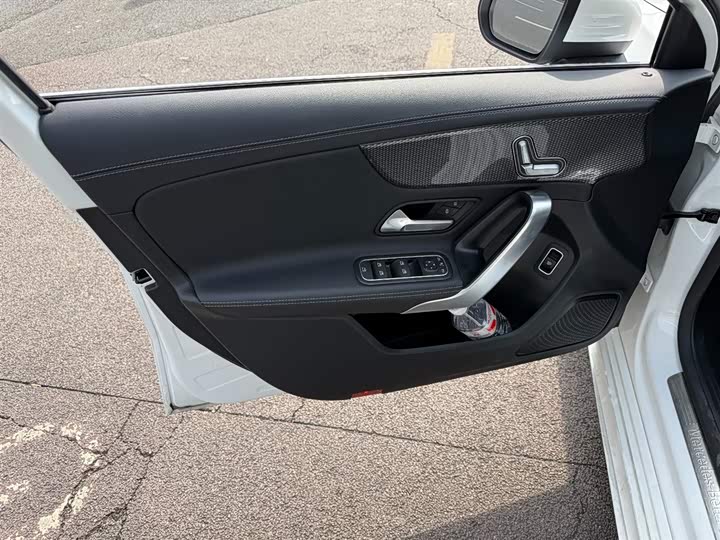 Фото 6 - Mercedes-Benz A-Class