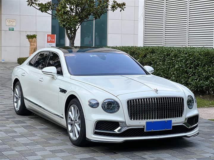 Фото 3 - Bentley Flying Spur