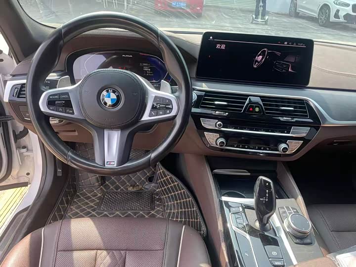 Фото 7 - BMW 5 Series