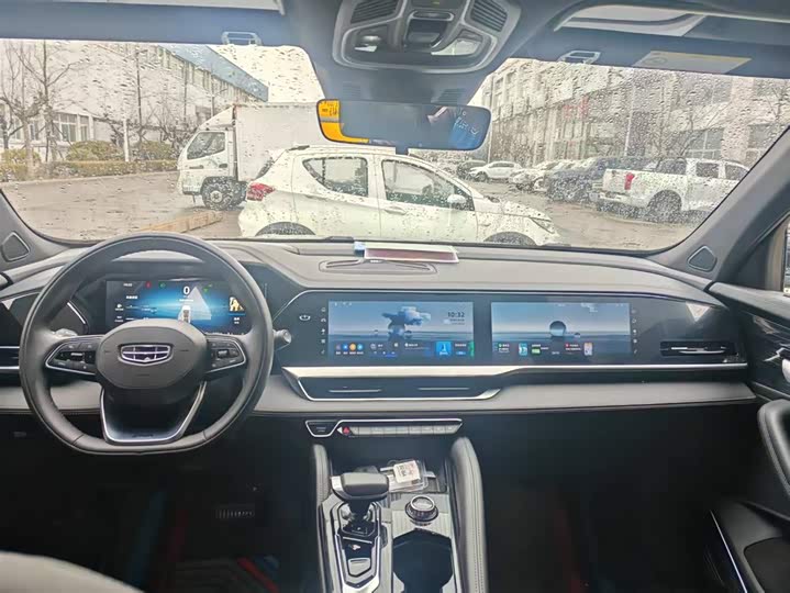 Фото 4 - Geely Monjaro