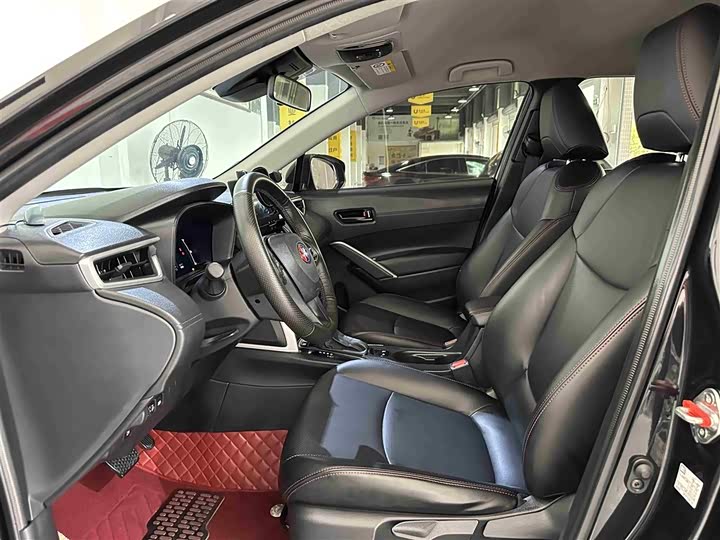 Фото 4 - Toyota Corolla Cross