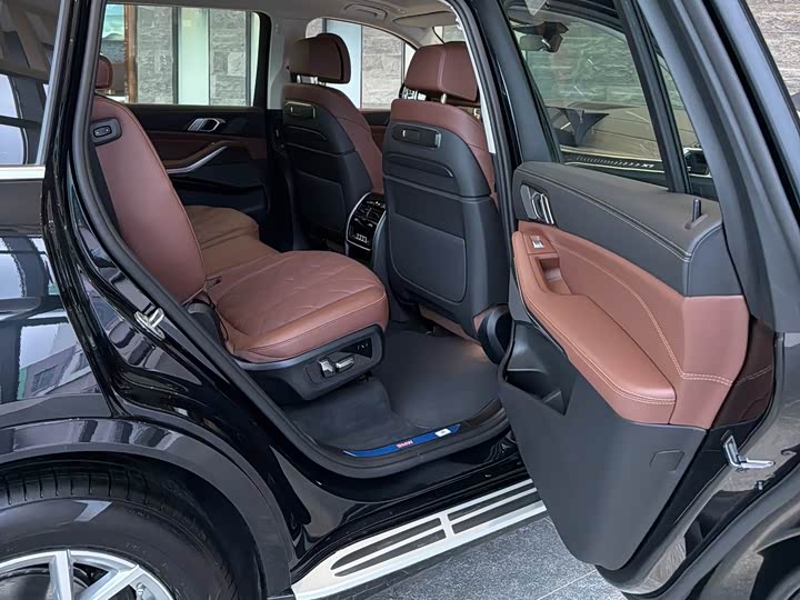 Фото 6 - BMW X7