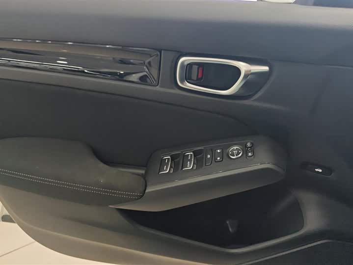 Фото 7 - Honda Civic