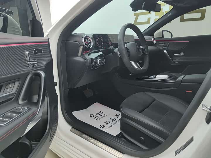 Фото 7 - Mercedes-Benz A-Class