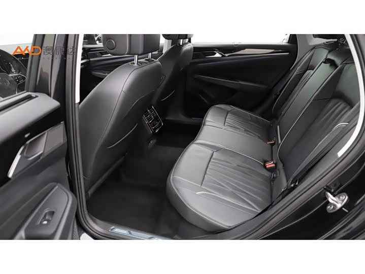 Фото 7 - Volkswagen Passat