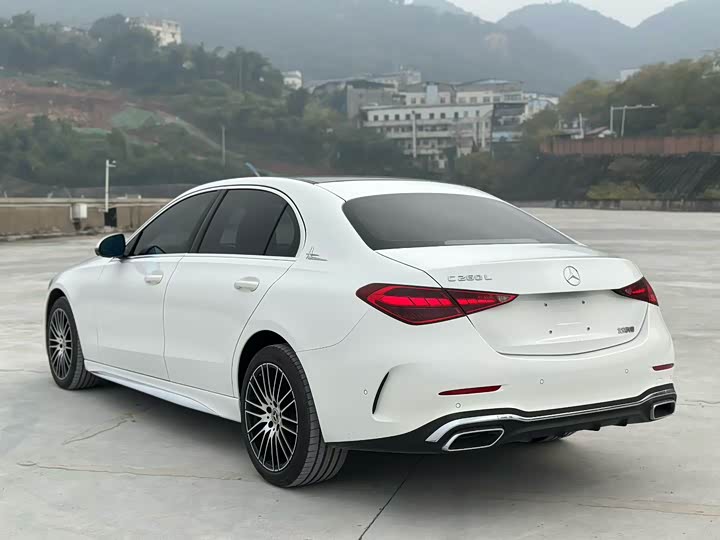 Фото 9 - Mercedes-Benz C-Class