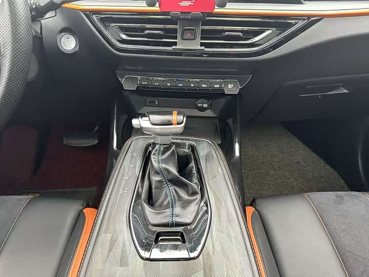 Фото 8 - Changan Oshan X5