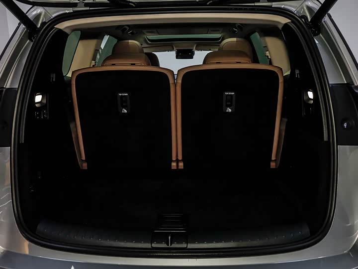 Фото 6 - LiXiang i8