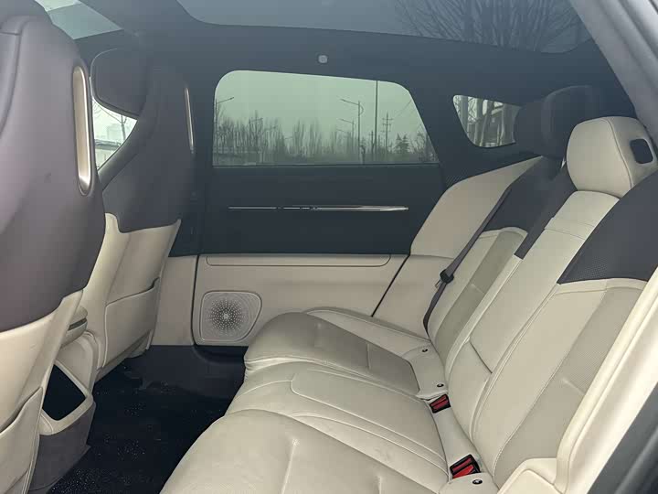 Фото 4 - Avatr 12