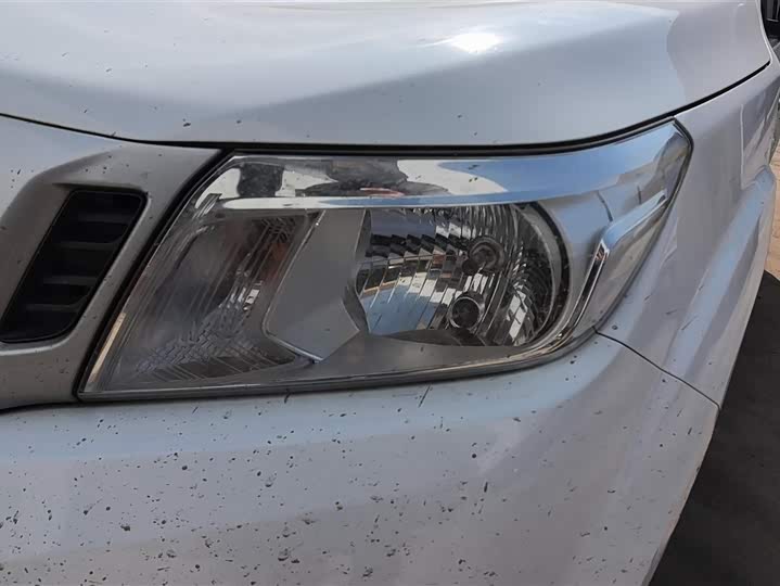 Фото 5 - Nissan Navara