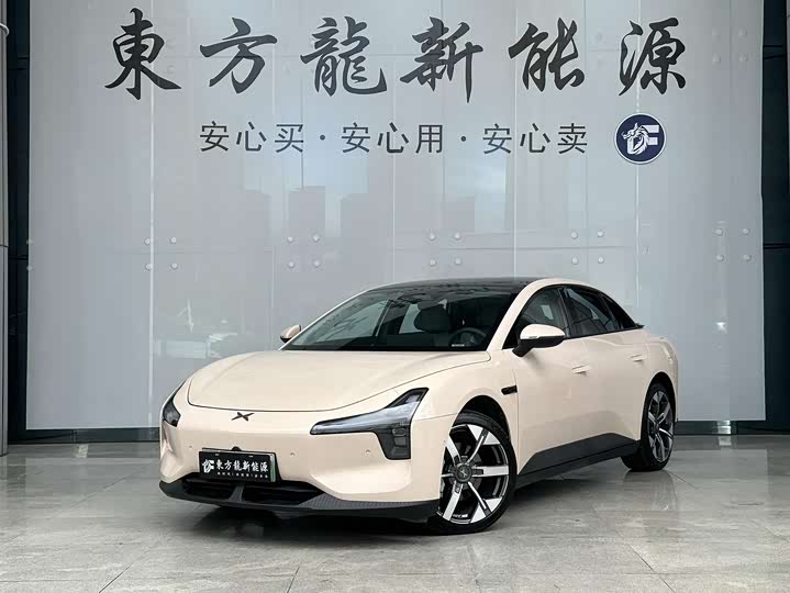 Фото 1 - XPeng Mona M03