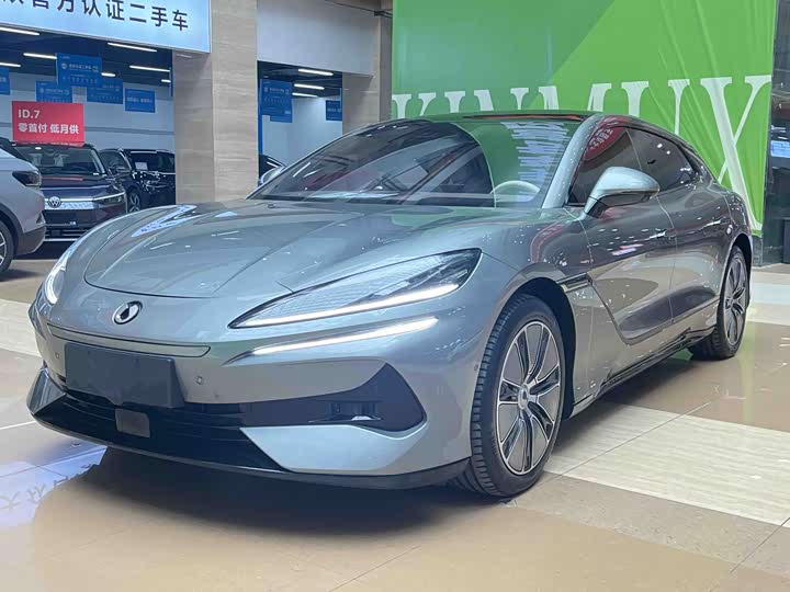 Photo 1 - Denza Z9GT