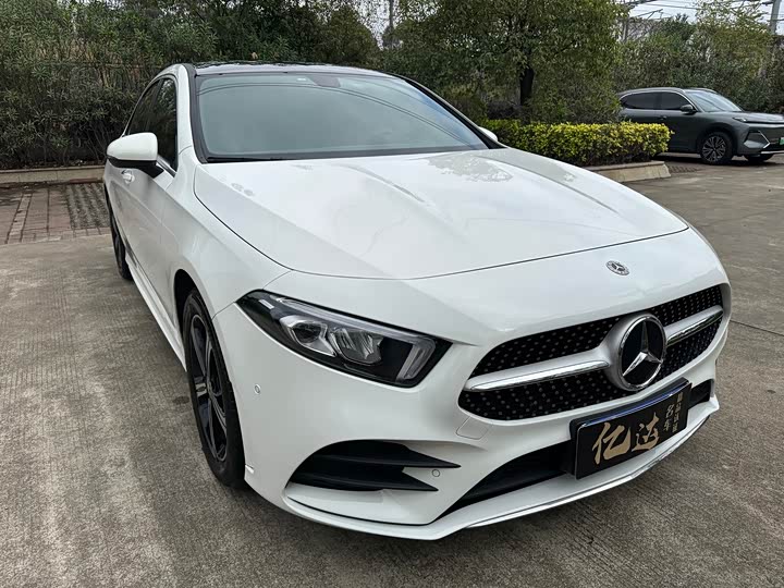 Фото 8 - Mercedes-Benz A-Class