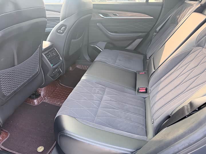 Photo 5 - Geely Monjaro